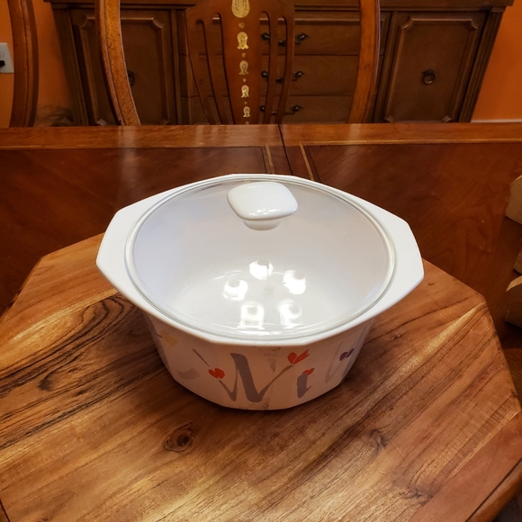 2.25 Qt Round Covered Casserole Fresh Mint (Made In Japan) by STUDIO NOVA - Picture 2 of 8